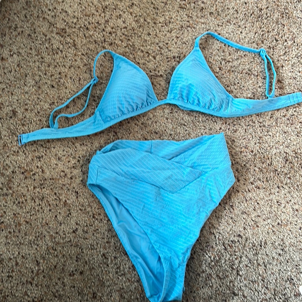 Never Been Worn - image 1